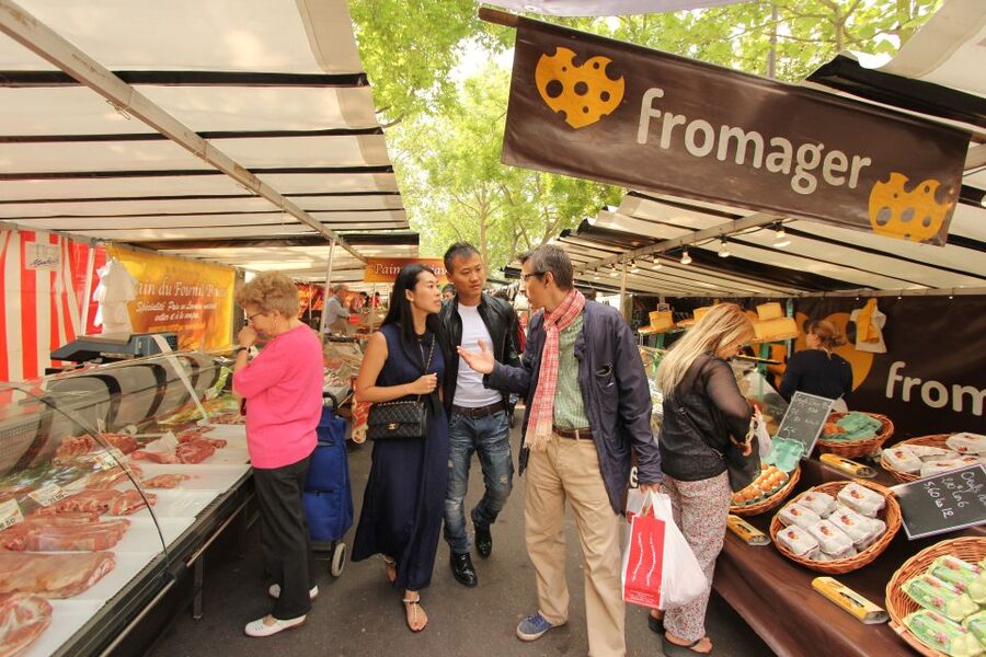 Market Visit and Cooking Class with a Parisian Chef - Choosing ingredients with a Parisian chef