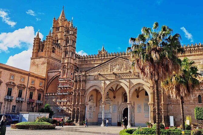 Markets and monuments: walking tour and street food in Palermo - Piazza Olivella links churches and archaeology