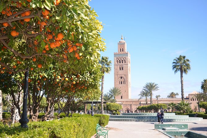Marrakech: Bahia Palace, Saadian Tombs, Souk and Medina Tour - Why this walking route works for a first day