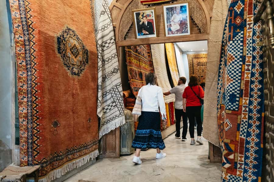 Marrakech: Colorful Medina Souks Guided Walking Tour - What the shopping experience is really like