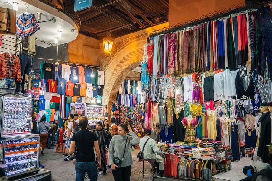 Marrakech: Exclusive Shopping Tour Through the Souks - Jemaa el-Fnaa as your introduction to Marrakech