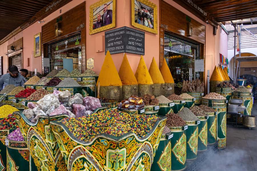 Marrakech: Medina, Souks, Artisans Guided Tour with Mint Tea - Mint tea on a quiet terrace