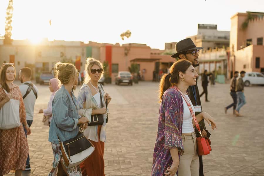 Marrakech: Vibrant Souks, Local Artisans & Medina Experience - Start at Djemaa el Fna and get your bearings