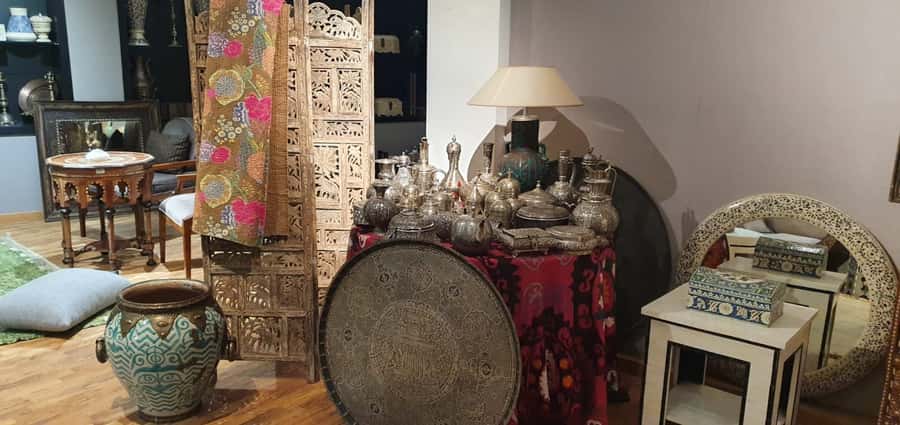 Marrakesh: Guided Souk Shopping Tour with a Local Guide - Learning how to bargain without turning shopping into a battle