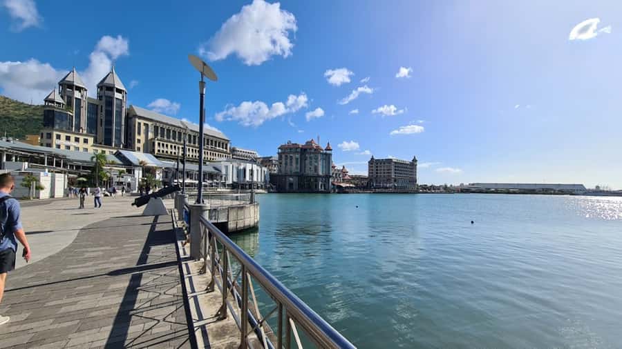 Mauritius: Shopping Tour - Port Louis Markets & Grand Baie - Starting with hotel pickup and private transport