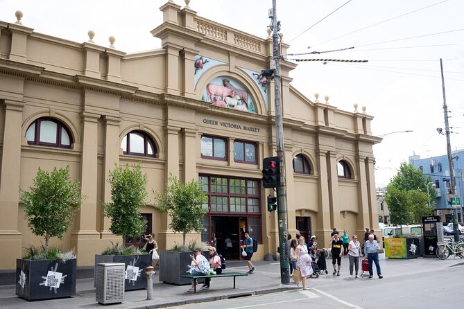 Melbourne Private Multicultural Markets Food Tour - Meeting vendors instead of only viewing stalls