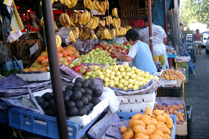 Mexican Cooking Class & Market Tour with a Professional Chef - What the guides add to the food experience