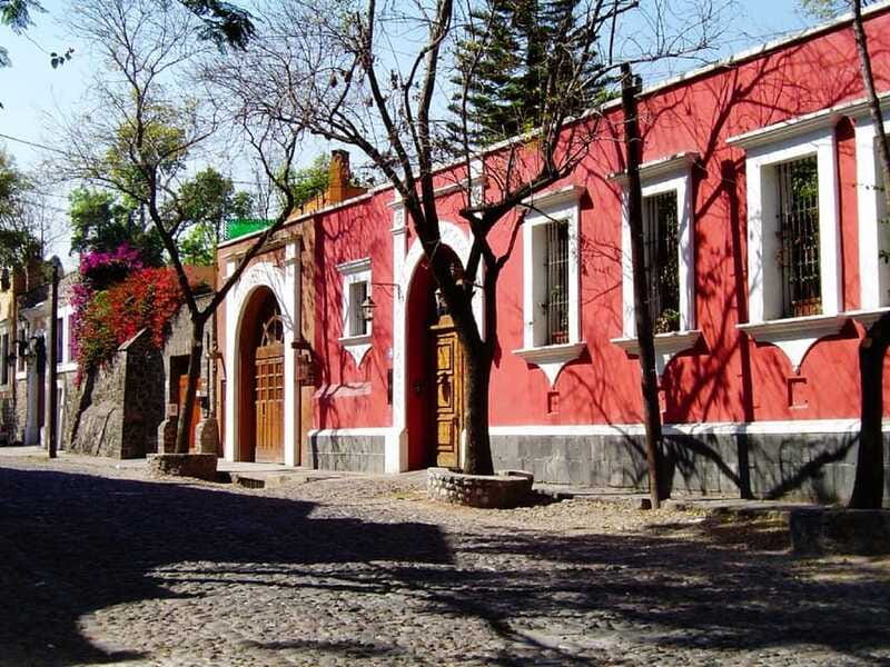 Mexico City: Bazaar Saturday, Convent of Carmen & San Angel - Chimalistac and the meaning behind its old streets