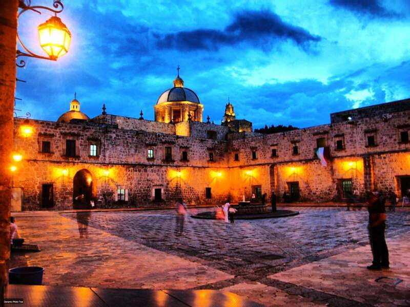 Mexico City: Bazaar Saturday, Convent of Carmen & San Angel - San Angel: mansions, legends, and an old neighborhood feel