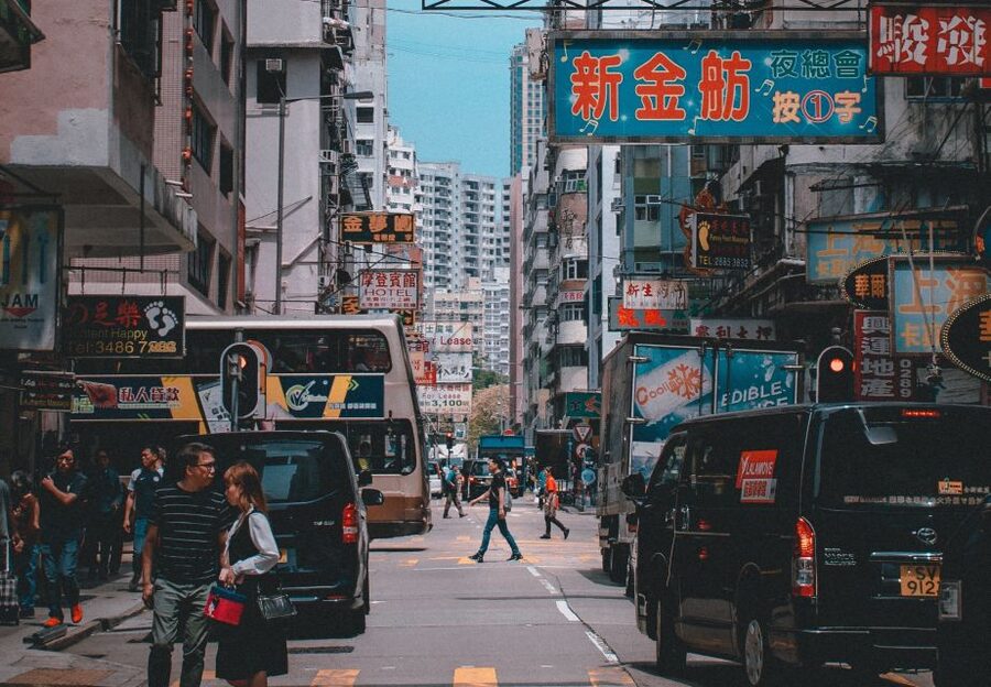 Mong Kok (Kowloon) Street Markets Private Walking Tour - Street food with a local guide