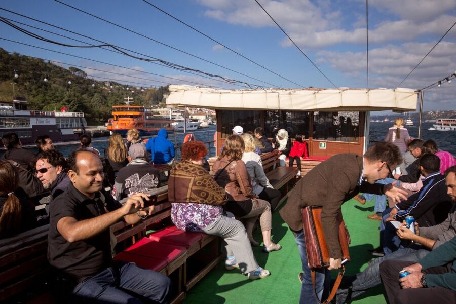 Morning Bosphorus Cruise and Spice Bazaar - Why this four-hour route works in Istanbul