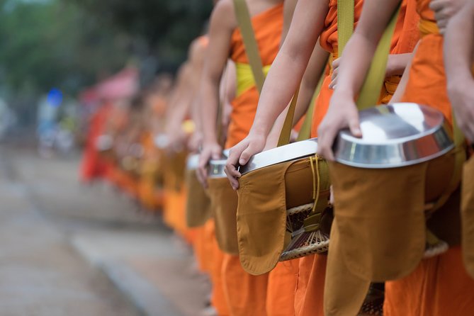 Morning Buddhist Almsgiving, Grand Palace and Flower Market Tour in Bangkok - Dress correctly or risk losing valuable time