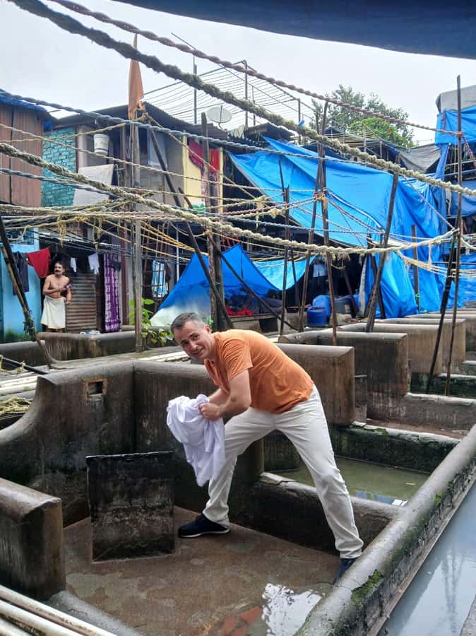 Mumbai: 2 Hours Markets And Temple Tour - Inside Crawford Market