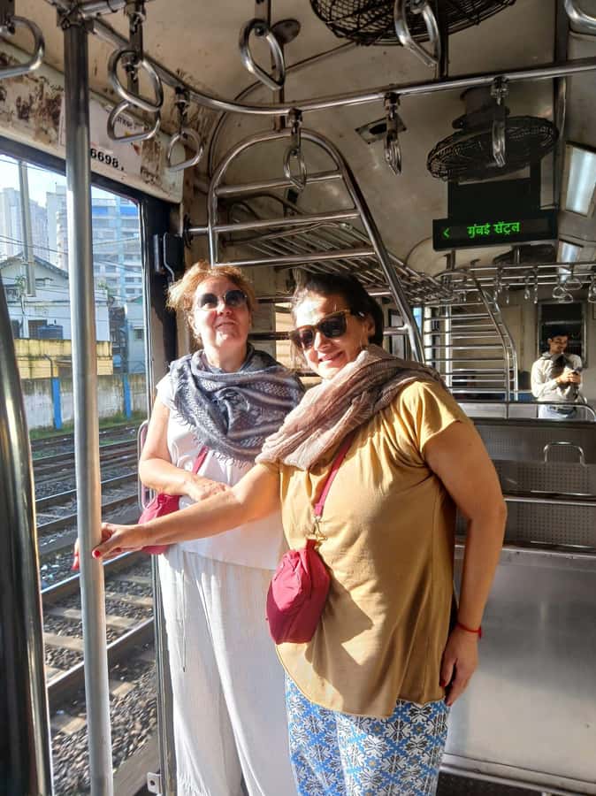 Mumbai:Dhobi Ghat Laundry,Dharavi Slum & Flower market Tour - Practical advice for a respectful visit