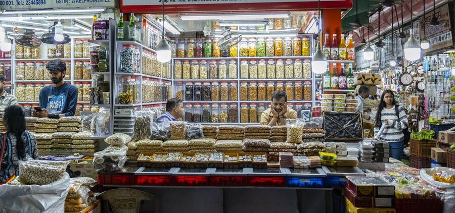 Mumbai: Local Markets & Temples Tour - Crawford Market and the city’s wholesale heartbeat