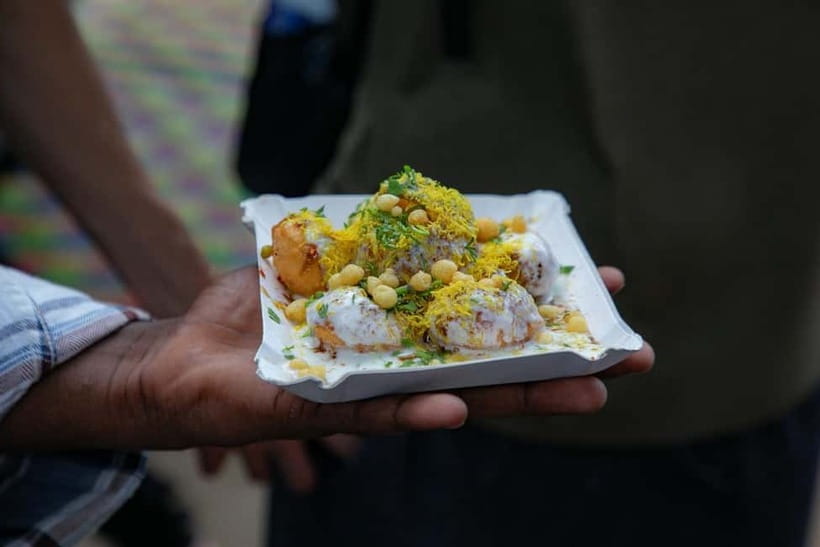 Mumbai: Street Food and Night Markets Tour - The final stop at Taj Icecream