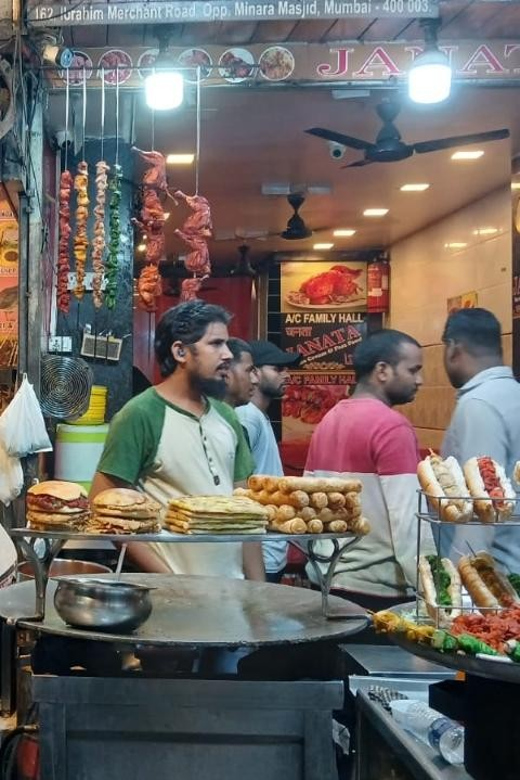 Mumbai Street Food Tour with Evening Bazaar Walk - Minara Masjid and Mumbai’s meat-food quarter