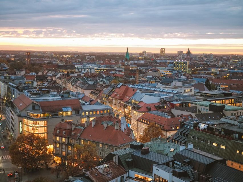 Munich: Christmas Market Magic Walking Tour with a Local - A small taste of Munich’s festive food