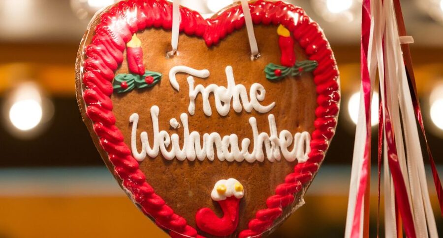 Munich: Christmas Market Magic Walking Tour with a Local - Why the group size matters