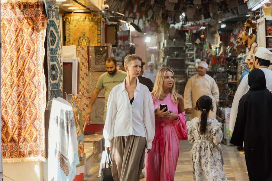 Muscat: Guided Walking Tour of Corniche, Souq & Mutrah Fort - Who should book this walk?