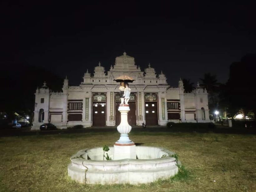 Mysore: Palace, Art Gallery & Devaraja Market Walking Tour - Why this three-stop walk works in Mysore