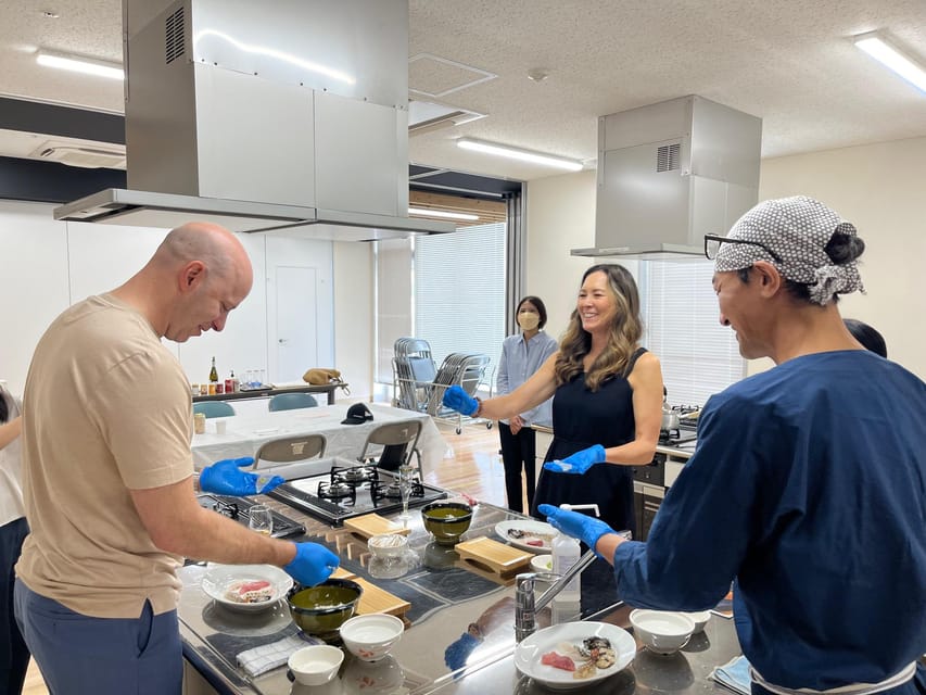 Naha Makishi Public Market : Sushi making experience - Key points to know before booking