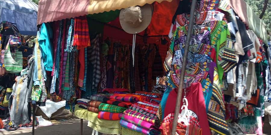 Nairobi: Explore Maasai Market for Unique Souvenirs - The first craft shops: a useful price check