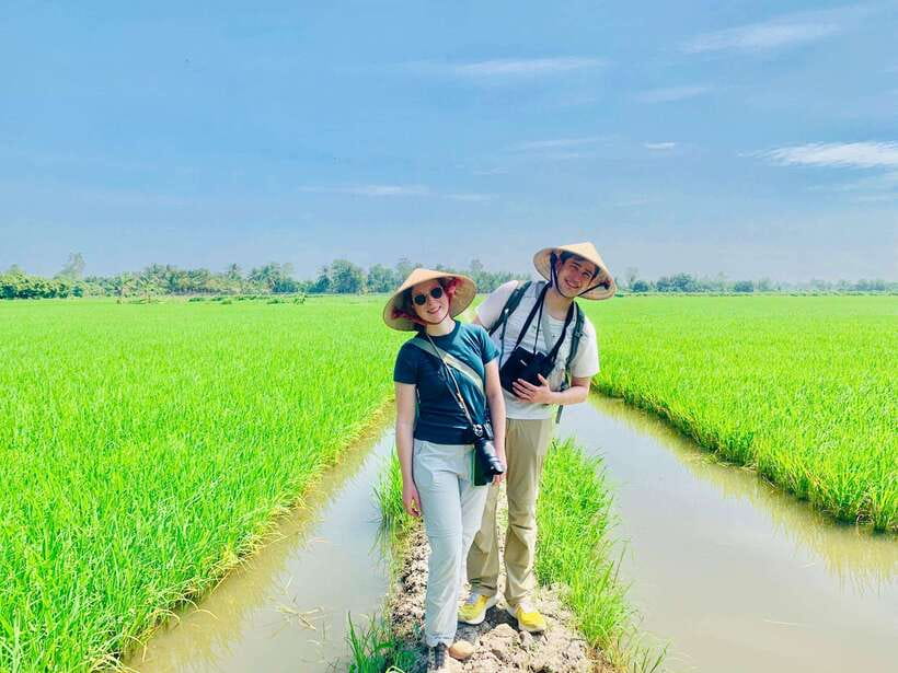 Nature reservation and Floating Market - Making rice noodles the traditional way