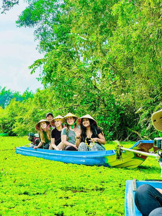 Nature reservation and Floating Market - Breakfast among the boats at Cairang