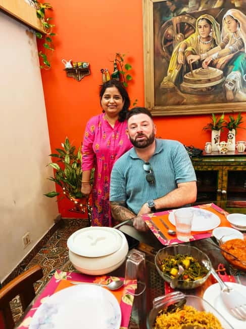 New Delhi: Traditional Indian Cooking Class & Market Visit - A Delhi cooking class that begins at the market