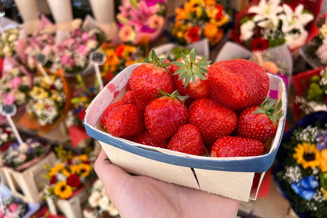 Nice: Old Town & Local Markets Food Tour with 9+ Tastings - Old Town turns lunch into a walking lesson