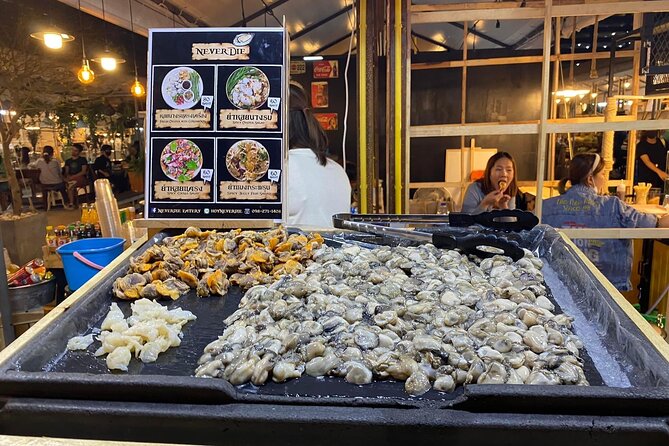 Night life in Bangkok - Jodd Fairs Train Night Market(Joint) - Who Should Book This Bangkok Night Market Tour?