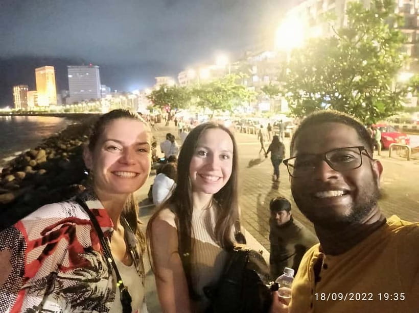 Night Tour: Mumbai’s Nights & Buzzing Bazaars - What the guides add to the evening