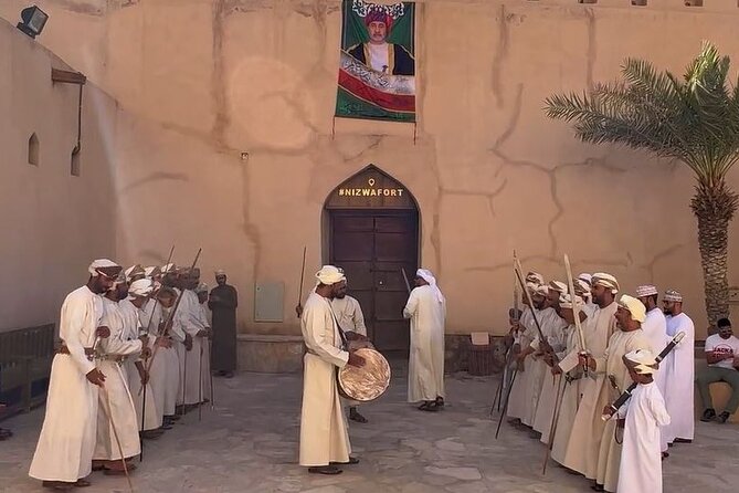 Nizwa Fort-Nizwa Souq-Birkat Al Mouz-Jebel Akhdar - Private Full Day Tour - Walking through Nizwa Fort