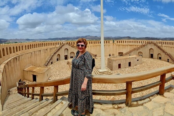 Nizwa Fort-Nizwa Souq-Misfah Al Arbyeen-Jebel Shams - Private Full Day Tour - The long drive from Muscat