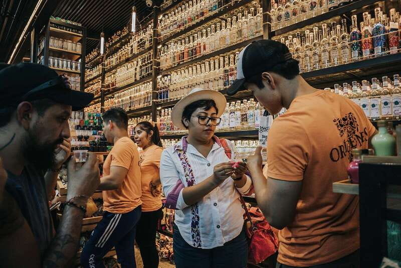 Oaxaca City Walking Tour - Markets, Textile museum & Lunch - Who should choose the two-hour or seven-hour option?