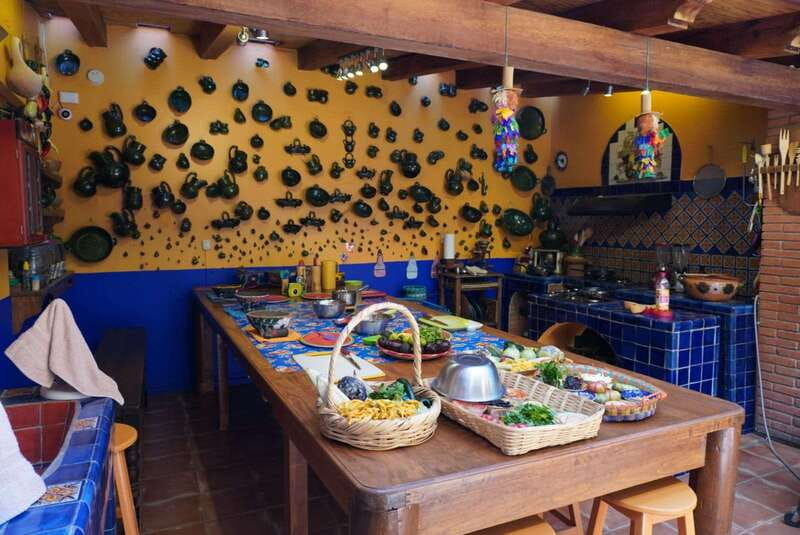 Oaxaca: Traditional Oaxacan Cooking Class with Market Visit - The family and cultural side of the visit