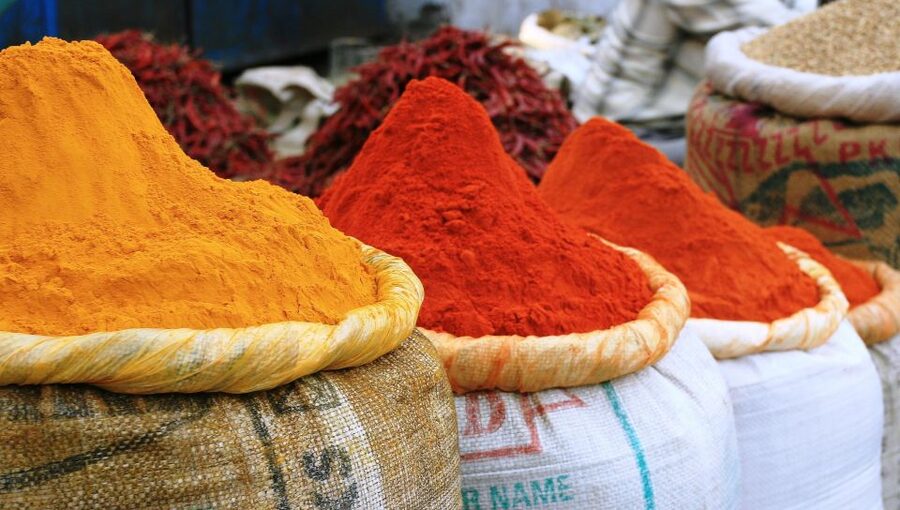 Old Delhi: Spices, Heritage and Bazaars Walking Tour - Khari Baoli and the smell of the spice trade