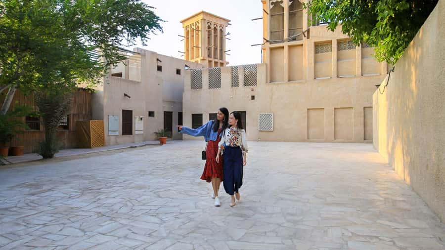 Old Dubai Heritage Tour: Souks, Mosques & more hidden gems! - Jumeirah Mosque, a quick architectural introduction