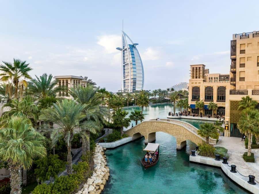 Old Dubai Heritage Tour: Souks, Mosques & more hidden gems! - Spices, gold, and the old commercial quarter
