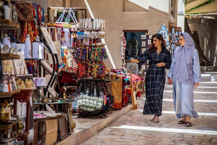 Old Dubai Heritage Tour: Souks, Mosques & more hidden gems! - Who should book this half-day route