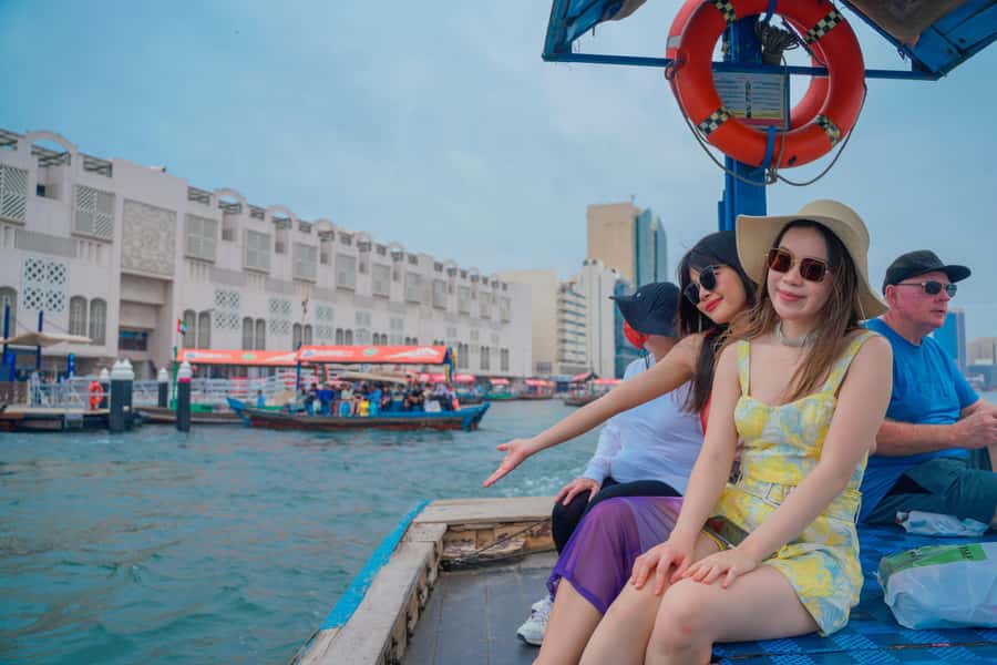 Old Dubai Historic Guided Tour: Creek, Street Food & Souks - Coffee, dates, and an Emirati home