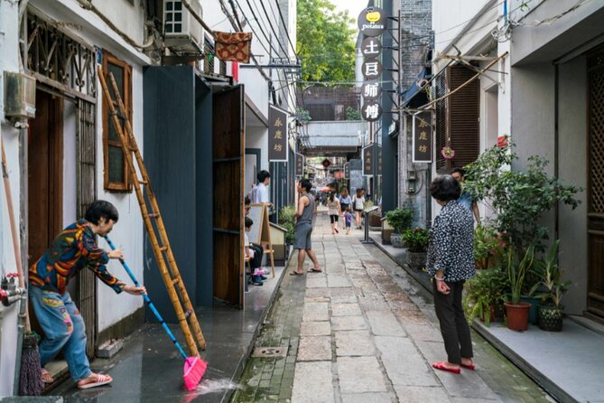 Old Guangzhou Backstreet Alley Local Market Walking Private Tour - Qilou buildings in Xiguan