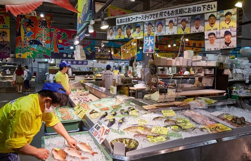 Osaka: Wakayama Cat Train, Seafood market, Hot Springs Tour - Who will enjoy this tour most