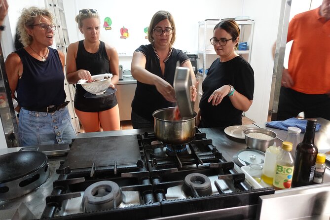 Paella & Sangria Class with Tapas and Market Visit - Who should book this Alicante cooking class?