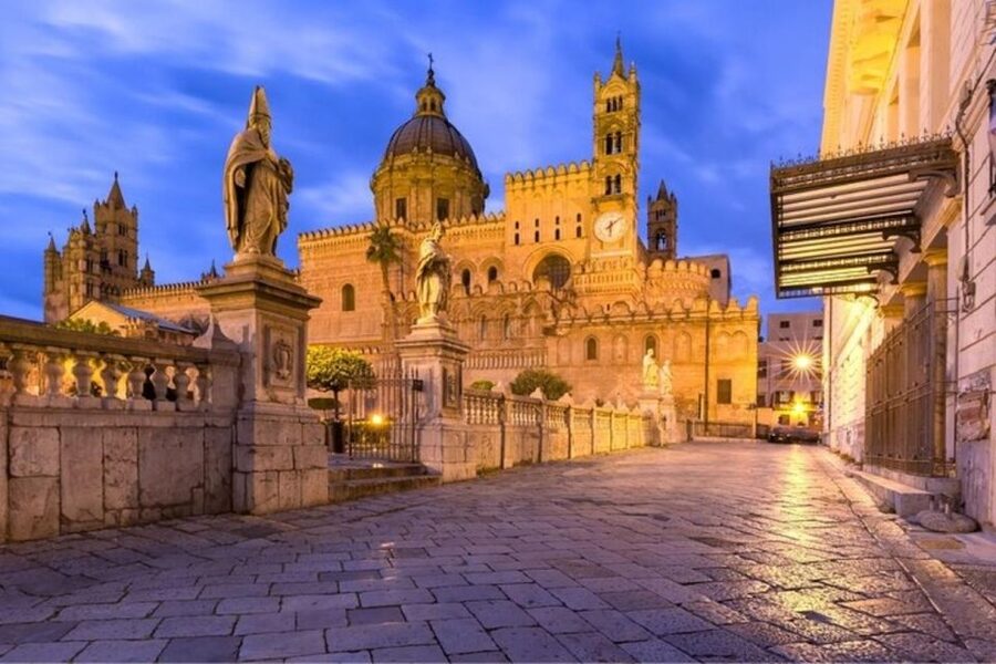 Palermo : Historic Markets & monuments Walking Tour - The guides make the difference