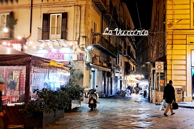 Palermo in 2 hours Main monuments and historic markets - The Cassaro connects Palermo’s old monuments