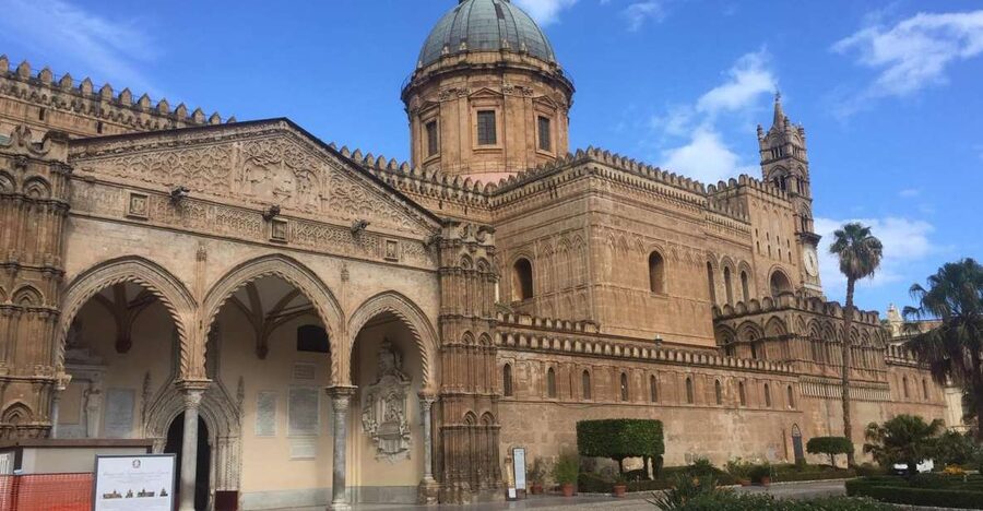 Palermo: Markets and Monuments City Center Walking Tour - Capo Market: the most sensory part of the route
