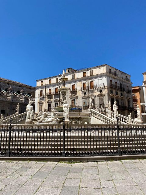 Palermo: Markets and Monuments City Center Walking Tour - Cassaro and the crossing at Quattro Canti