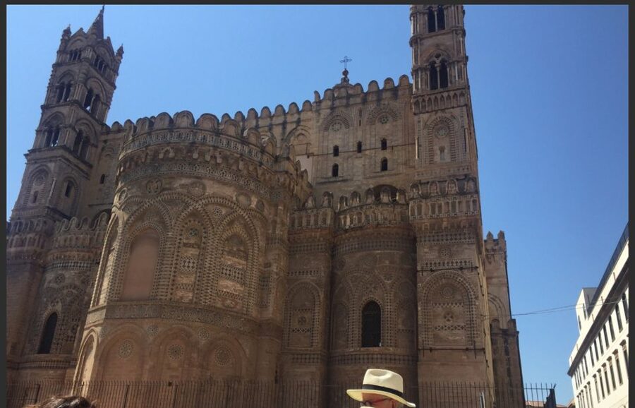 Palermo: Markets and Monuments City Center Walking Tour - Pretoria Palace and the Fountain of Shame